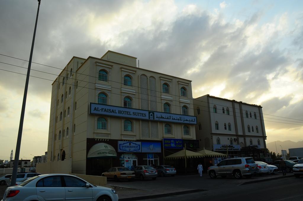 Al Faisal Hotel Suites Sur Exterior photo