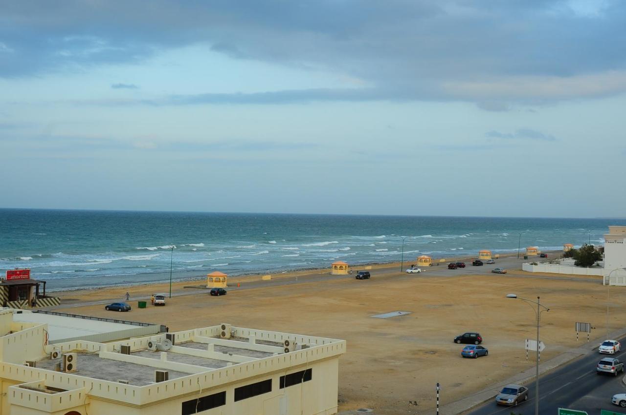 Al Faisal Hotel Suites Sur Exterior photo
